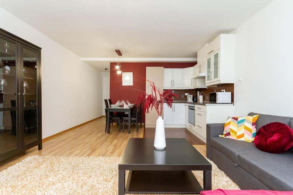 Apartmán Family Lux Lounge In Voeroesmarty Street By Nw *