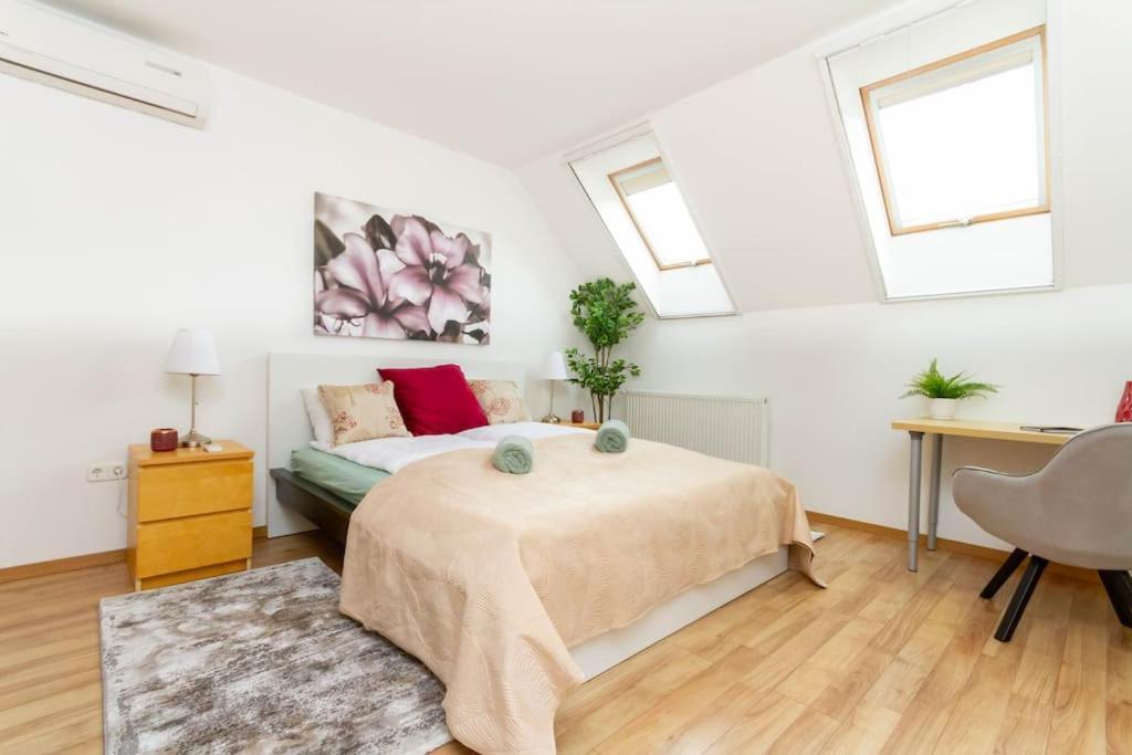Family Lux Lounge In Voeroesmarty Street By Nw Lejlighed Budapest
